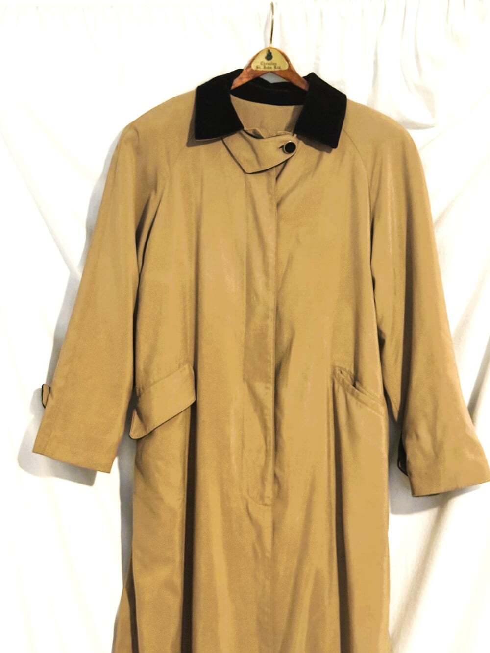 Anne Klein Trench Coat, Removable lining,Tan, Velvet Collar/Accents, Long, Sz 10